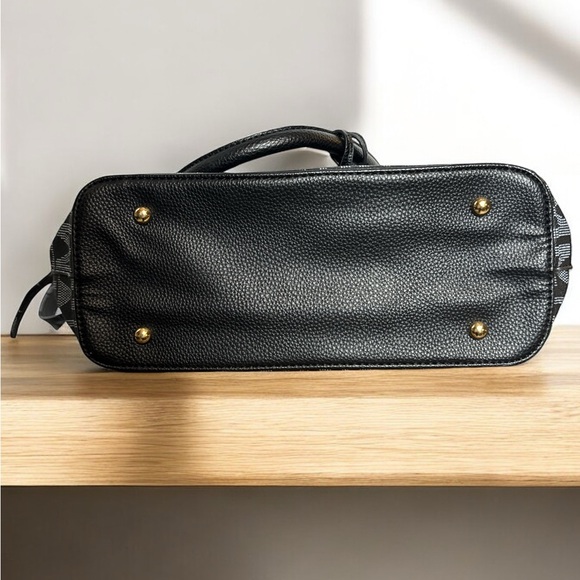 Stylish Black and Gray Tote Bag - Picture 7 of 8